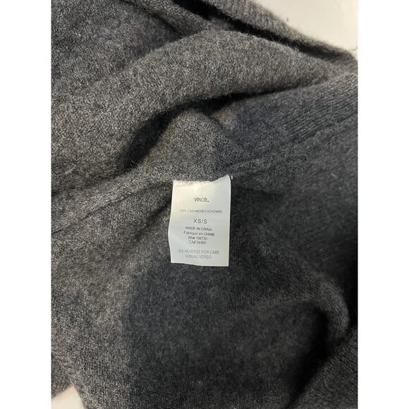 Vince Gray 100% Cashmere Loose Fit V-Neck Pocket Sweater Size XS/S - Picture 4 of 5